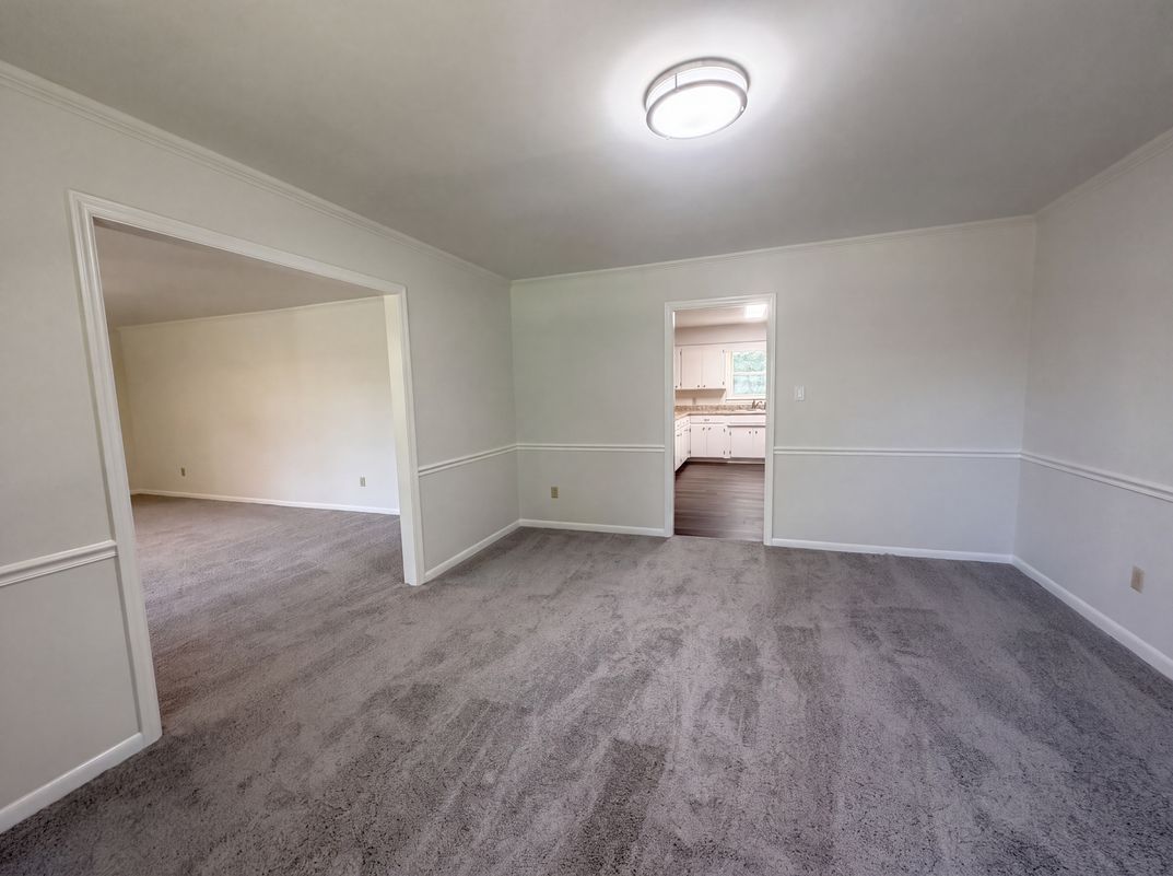 Photo 14 of 32 of 604 Meadowbrook Dr, Spartanburg, SC