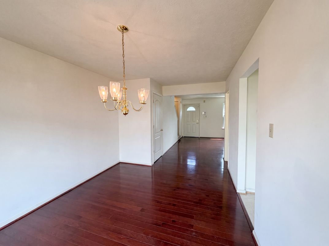 Photo 9 of 17 of 2726 Crestwick Pl, District Heights, MD