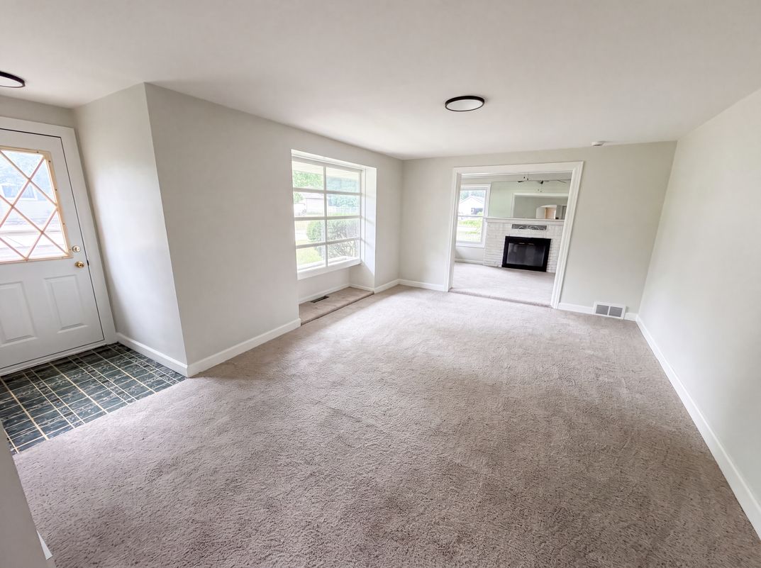 Photo 15 of 22 of 30406 Everett St, Southfield, MI
