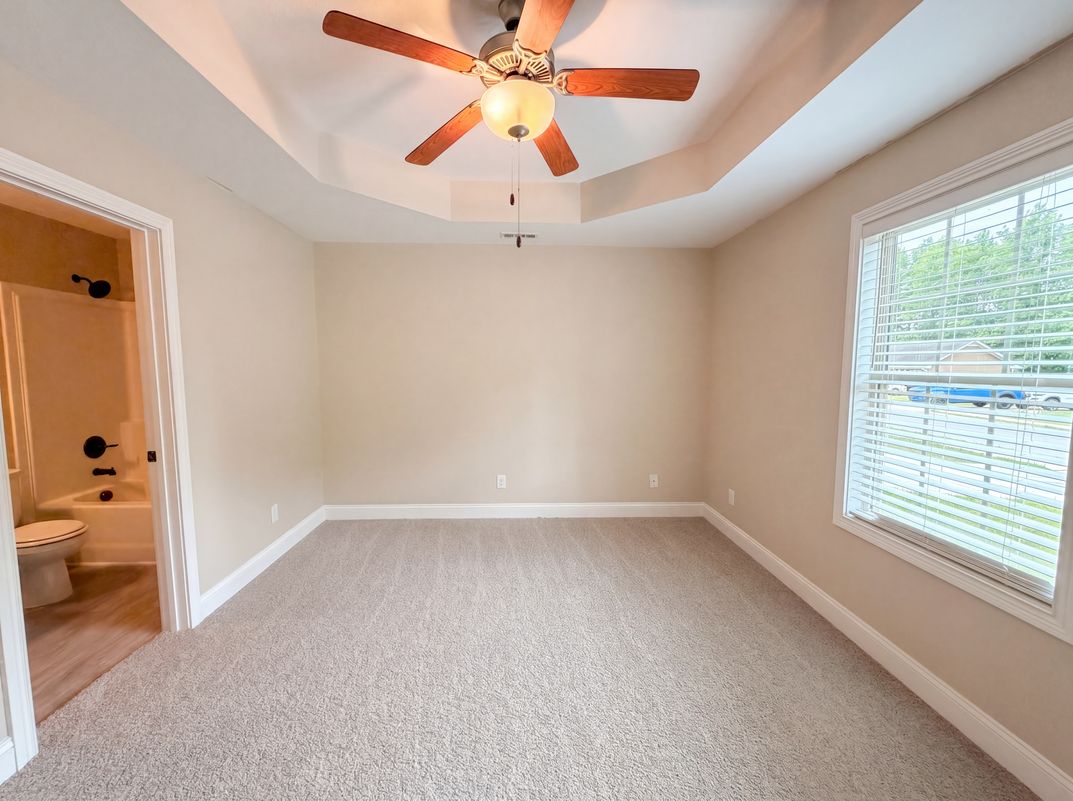 Photo 4 of 19 of 741 Inver Ln, Clarksville, TN