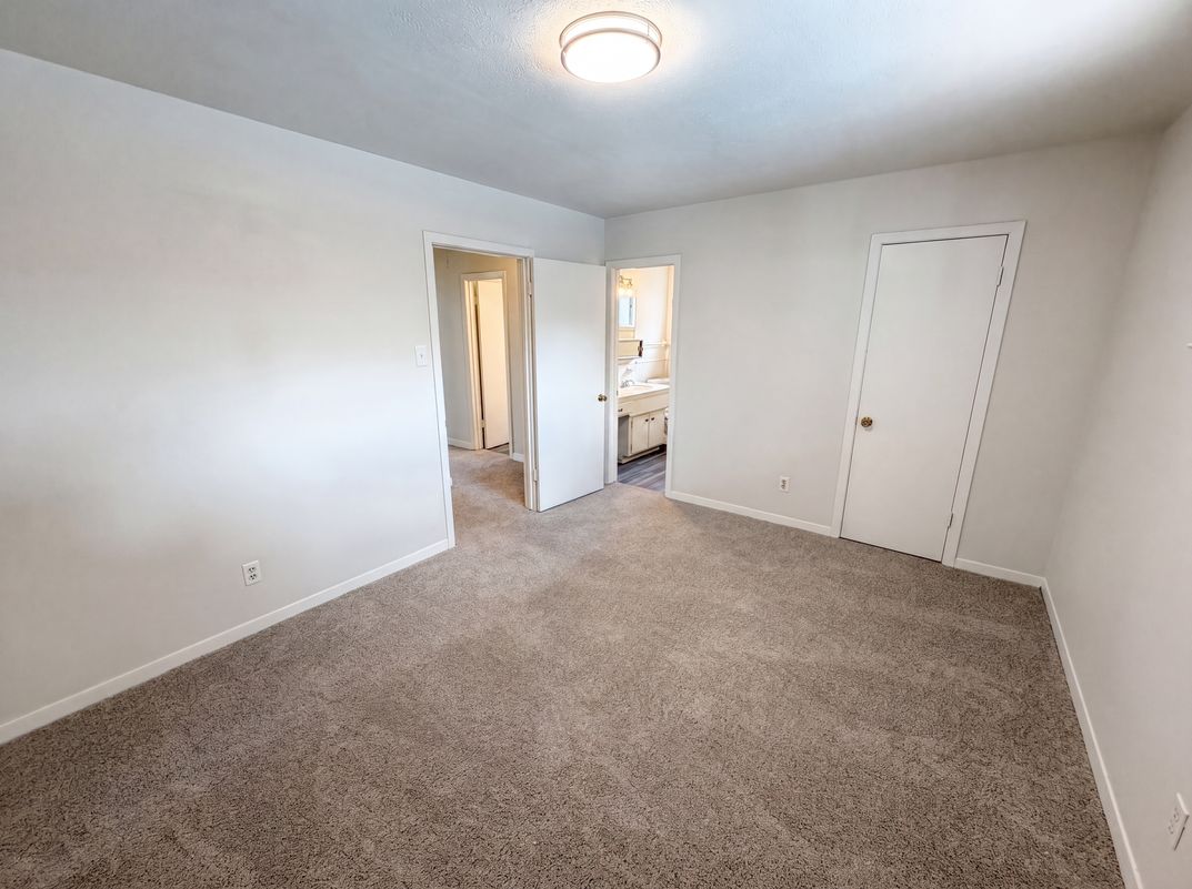 Photo 17 of 26 of 910 Luella Ave, Deer Park, TX