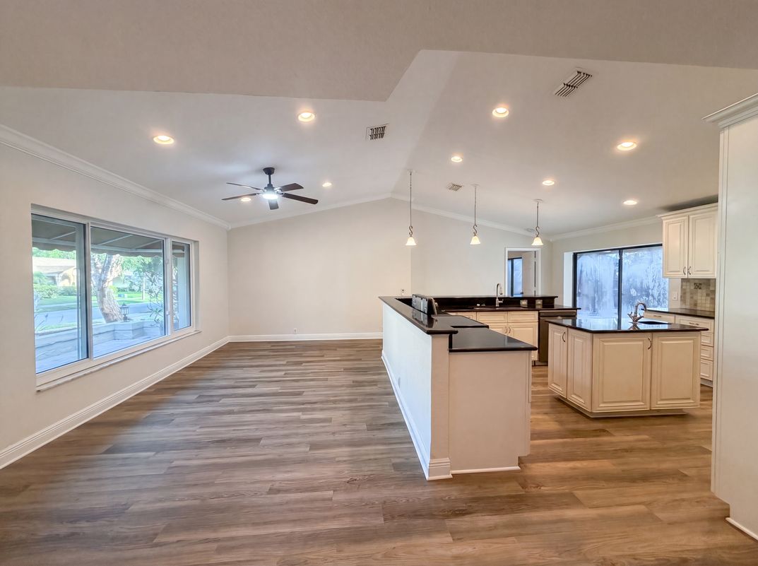 Photo 12 of 40 of 37 Osprey St, Safety Harbor, FL