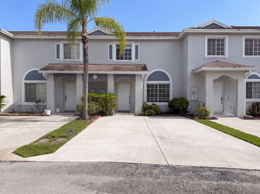 Photo 20 of 24 of 1480 SW 47th Ave, Deerfield Beach, FL