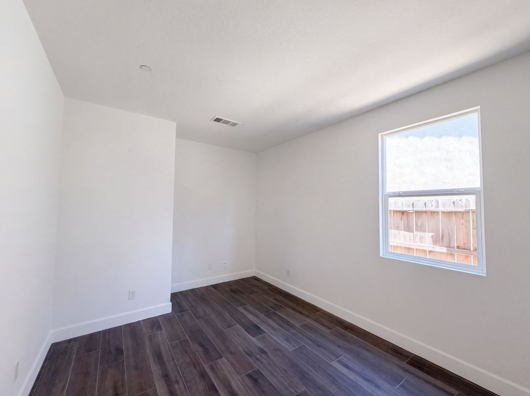 Photo 4 of 40 of 1216 Hamel Way, Galt, CA