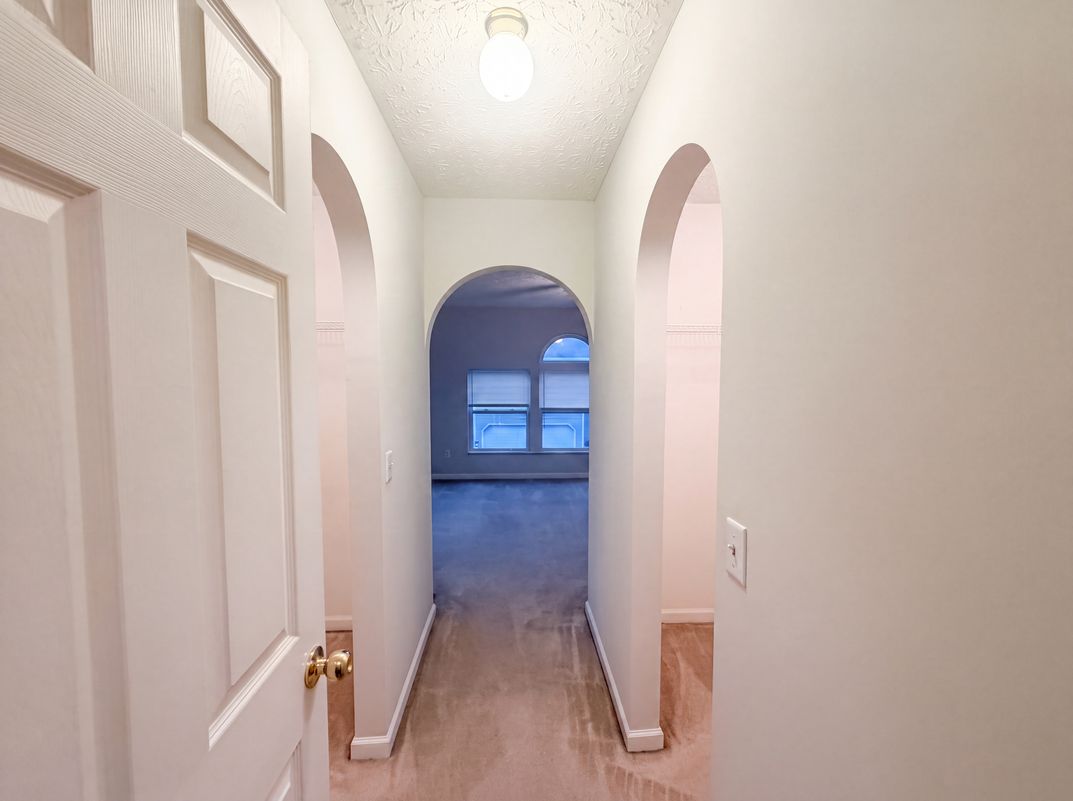 Photo 14 of 40 of 4186 Coble Bowman Way, Canal Winchester, OH