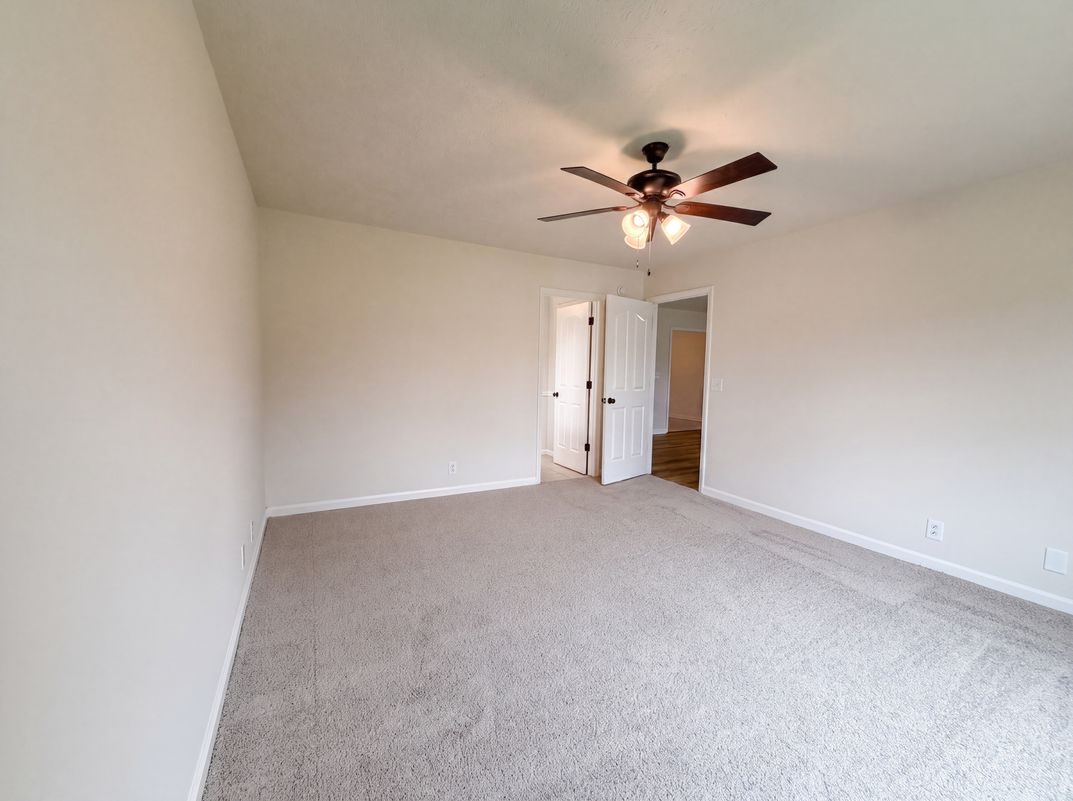 Photo 8 of 21 of 7502 Lone Eagle Dr, Murfreesboro, TN