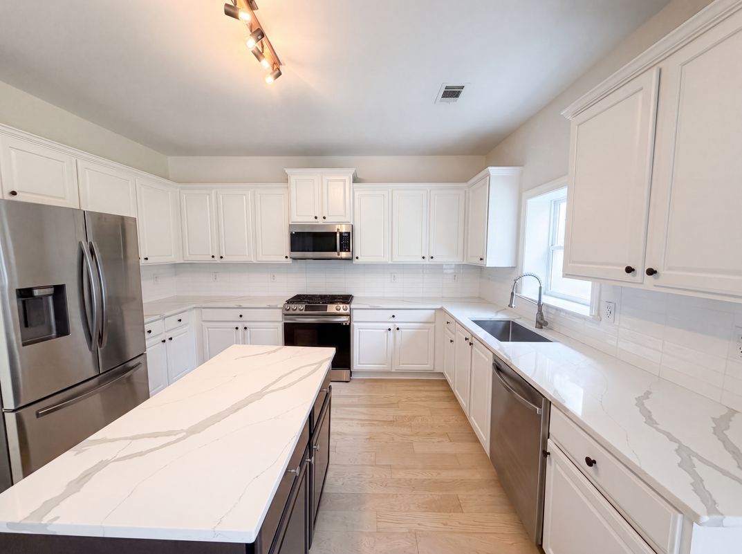 Photo 18 of 23 of 3718 Park Hill Cir, Loganville, GA