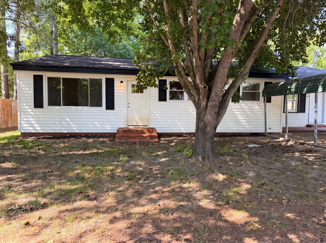 Property photo 1 of 107 Starling Street