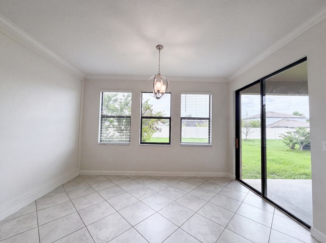 Photo 9 of 36 of 9709 Ivory Dr, Sun City Center, FL