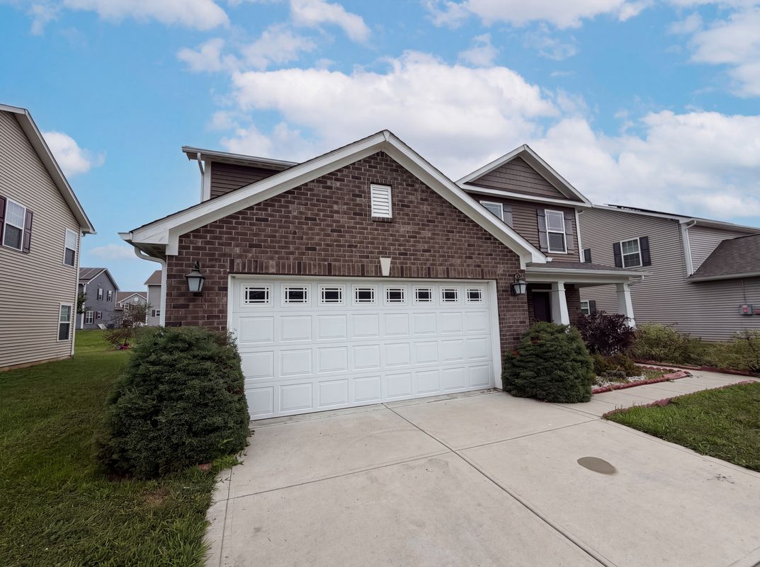 Photo 20 of 23 of 8196 Alyssum Dr, Plainfield, IN