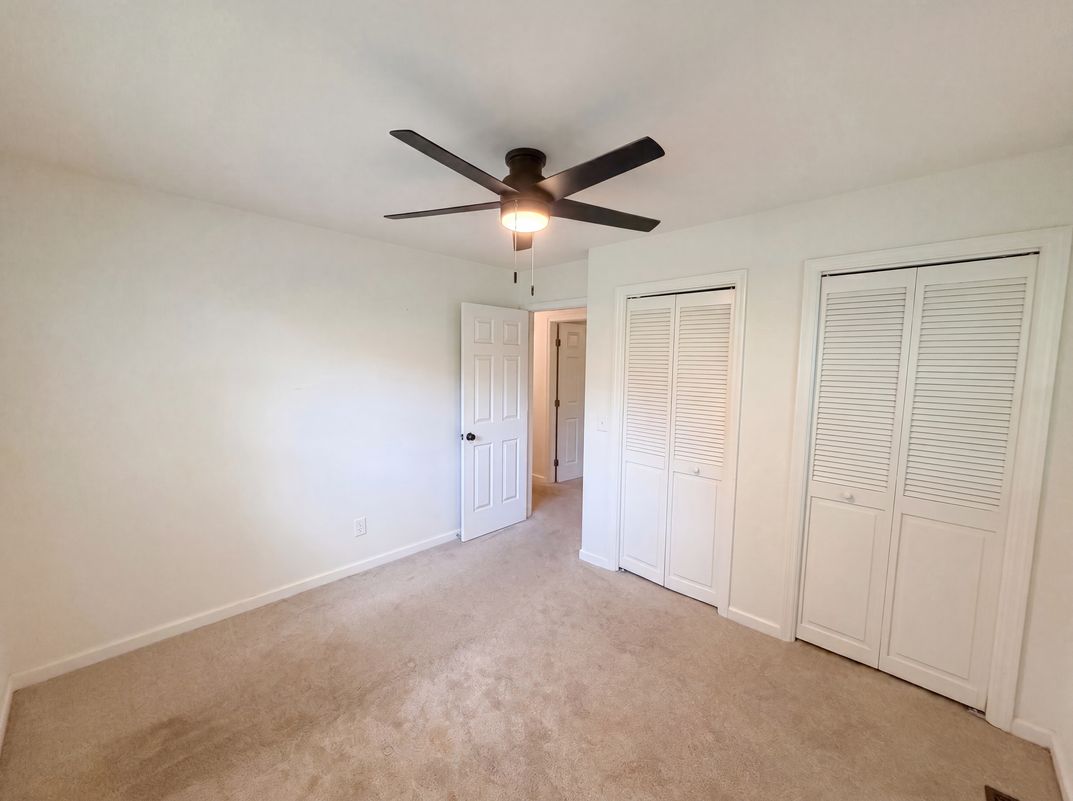 Photo 13 of 21 of 509 Spring Park Dr, Canton, GA