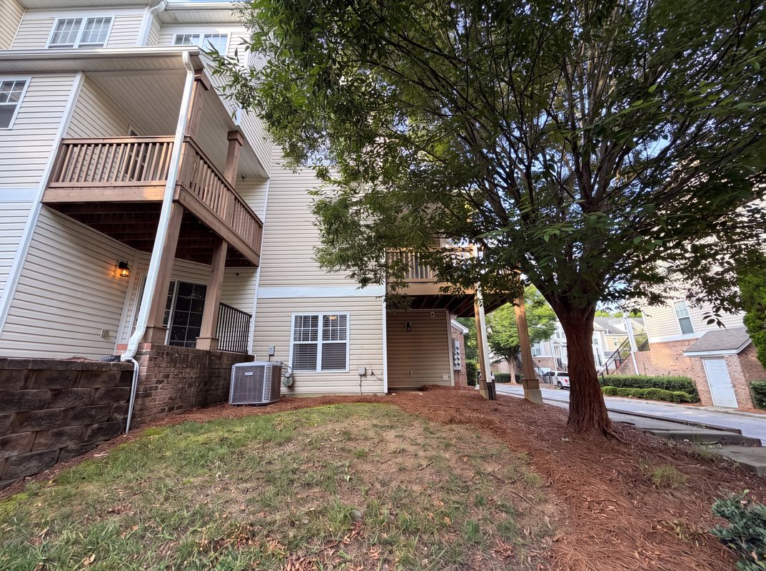 Photo 5 of 24 of 7129 Founders Club Ct, Charlotte, NC
