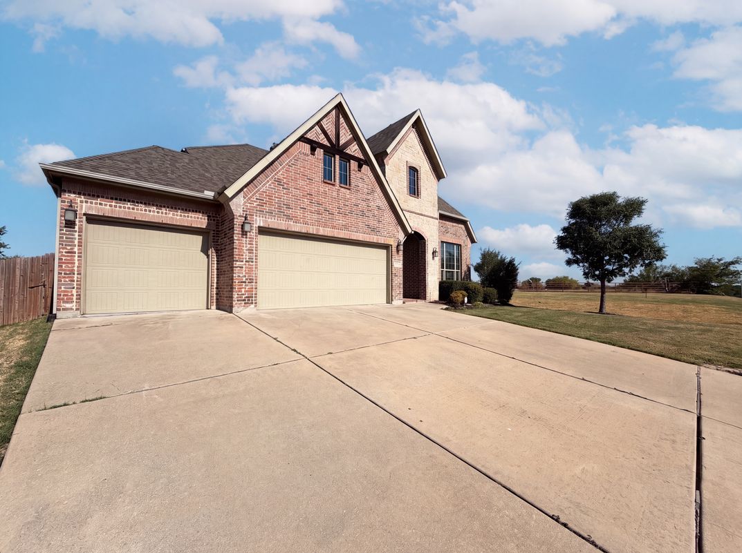 Photo 28 of 33 of 15133 Seventeen Lakes Blvd, Roanoke, TX