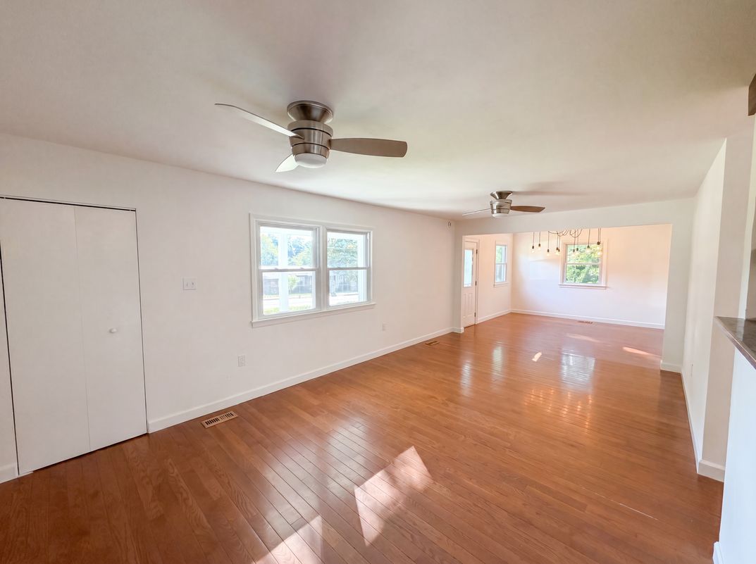 Photo 10 of 28 of 1017 Morrell Rd, Knoxville, TN