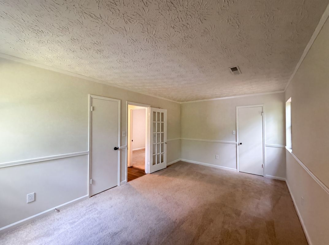 Photo 14 of 25 of 3808 Shane Ct, Ellenwood, GA