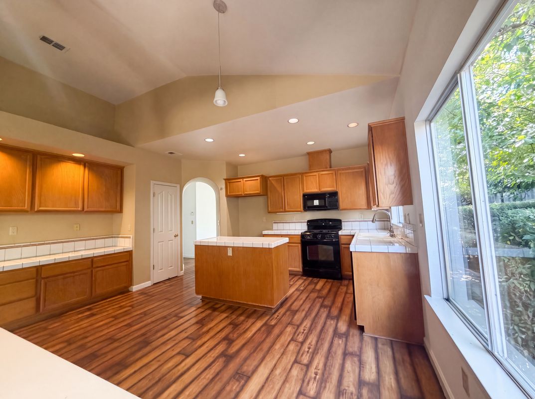 Photo 39 of 44 of 5344 Swindon Rd, Rocklin, CA