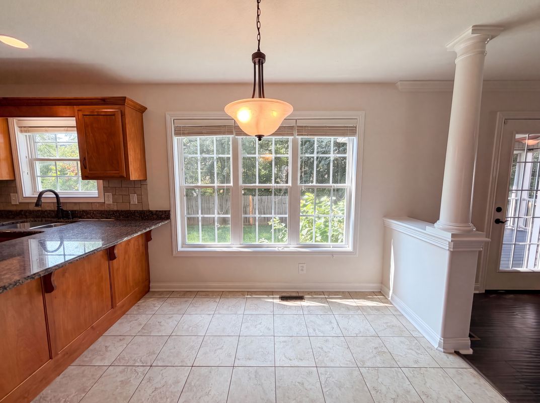 Photo 7 of 27 of 1733 Apache Way, Clarksville, TN