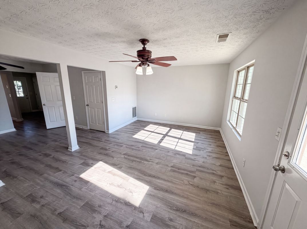 Photo 7 of 14 of 7202 Gotland St, Union City, GA