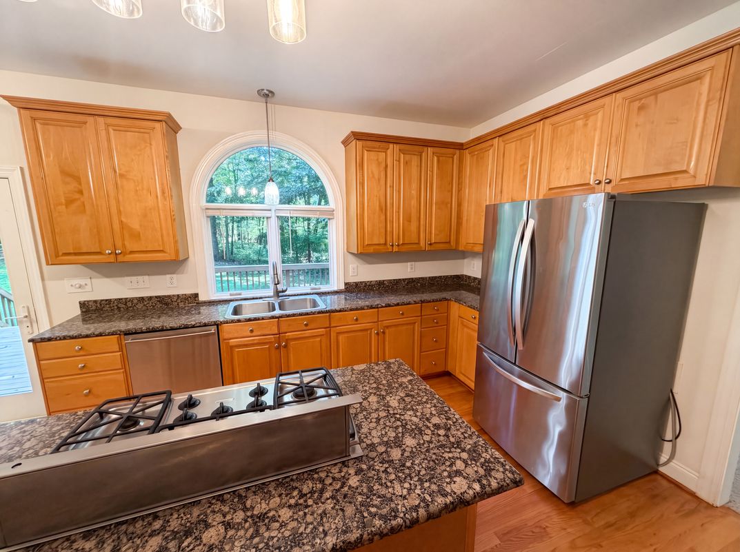 Photo 12 of 33 of 10124 Windtree Ln, Charlotte, NC