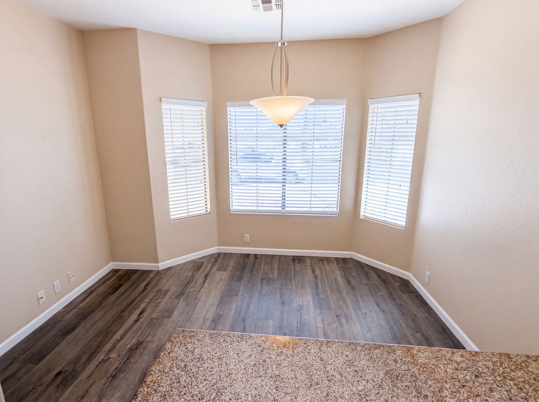 Photo 7 of 27 of 8928 W Cherry Hills Dr, Peoria, AZ