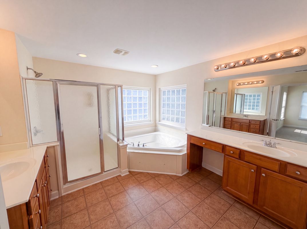 Photo 19 of 28 of 1139 Donelea Ln NW, Concord, NC