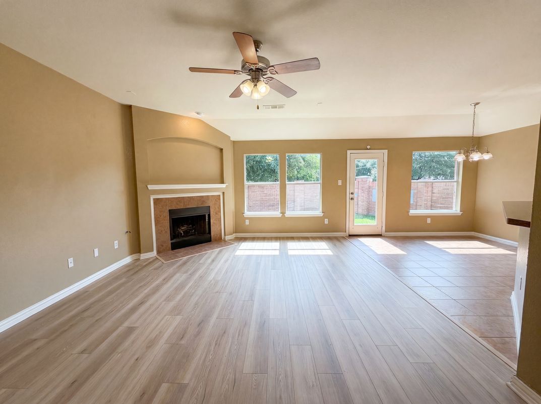 Photo 3 of 16 of 5400 Shepherd Pl, Flower Mound, TX