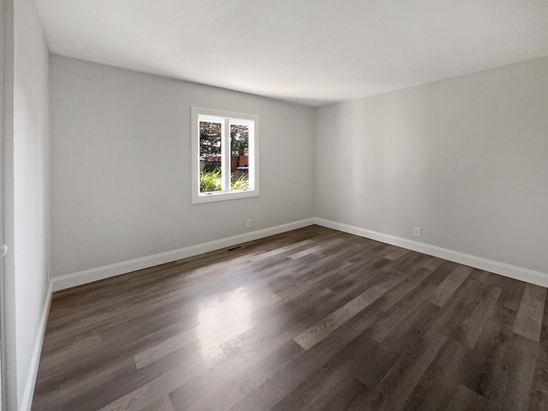 Photo 15 of 22 of 8040 Goldenrod Ct, Indianapolis, IN