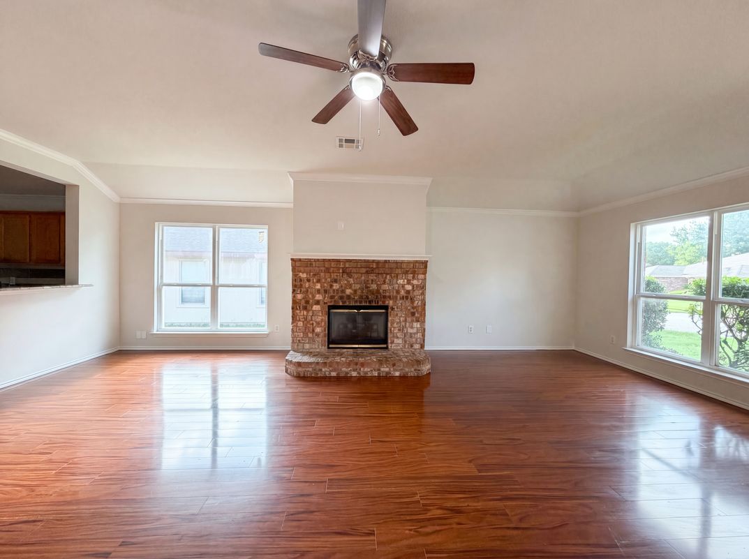 Photo 9 of 19 of 2324 Glenhaven Dr, McKinney, TX