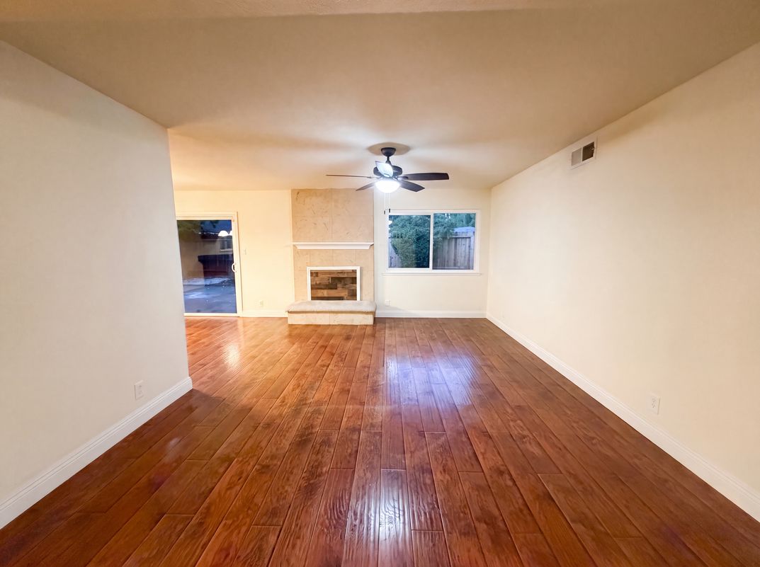 Photo 3 of 27 of 2605 Waterton Way, Sacramento, CA