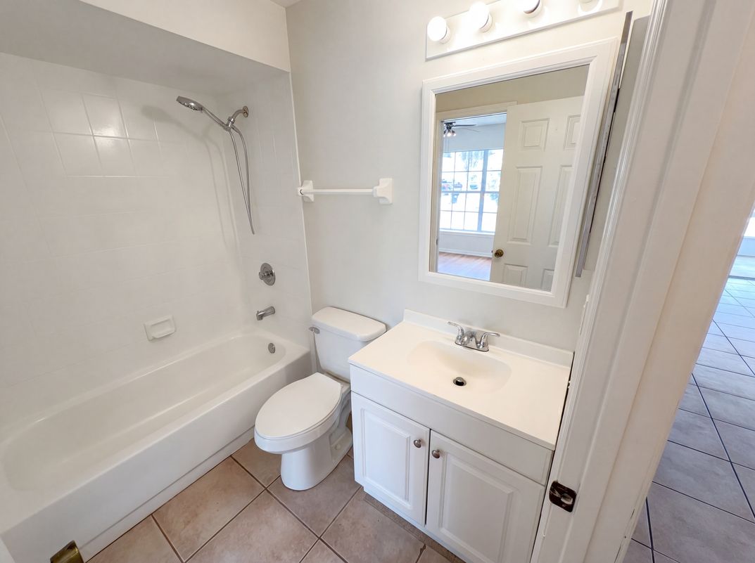 Photo 6 of 21 of 9814 Dean Cove Ln, Orlando, FL