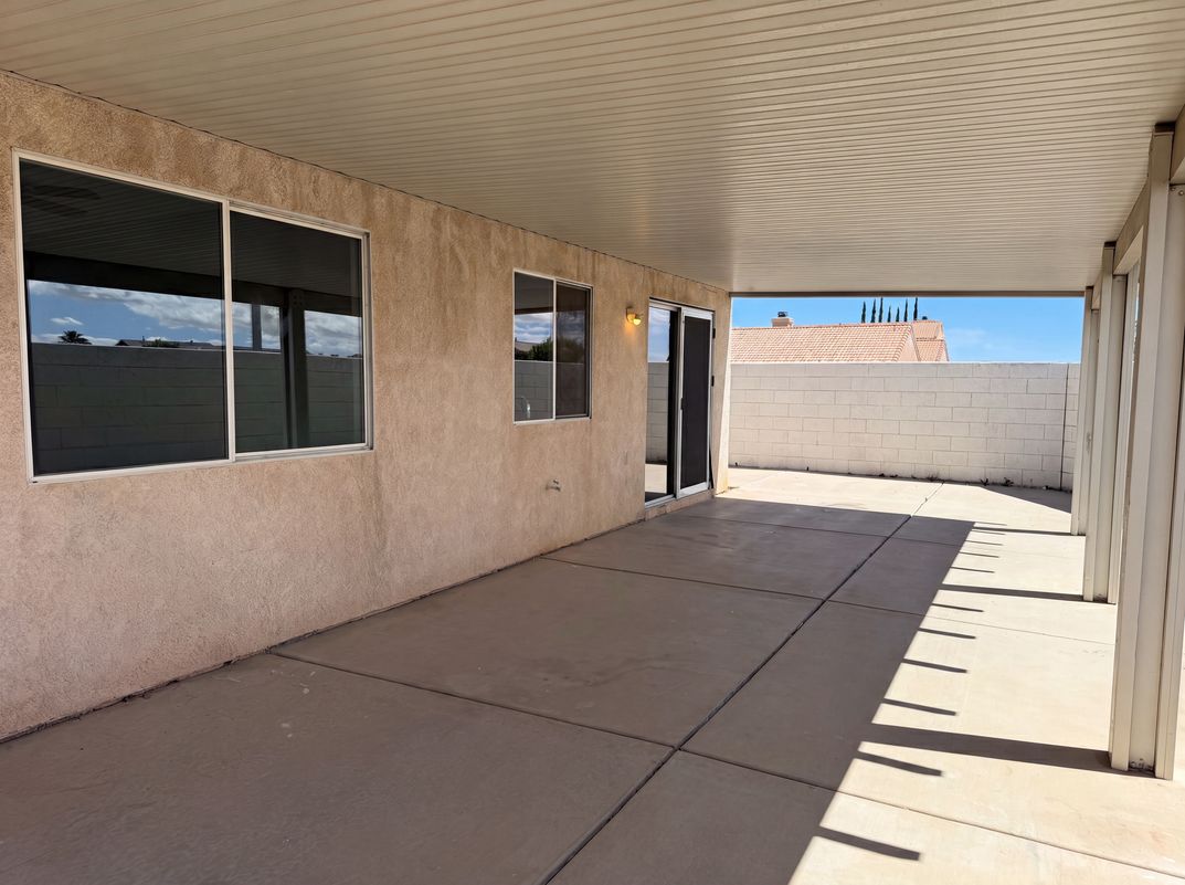 Photo 16 of 18 of 13577 Monterey Way, Victorville, CA