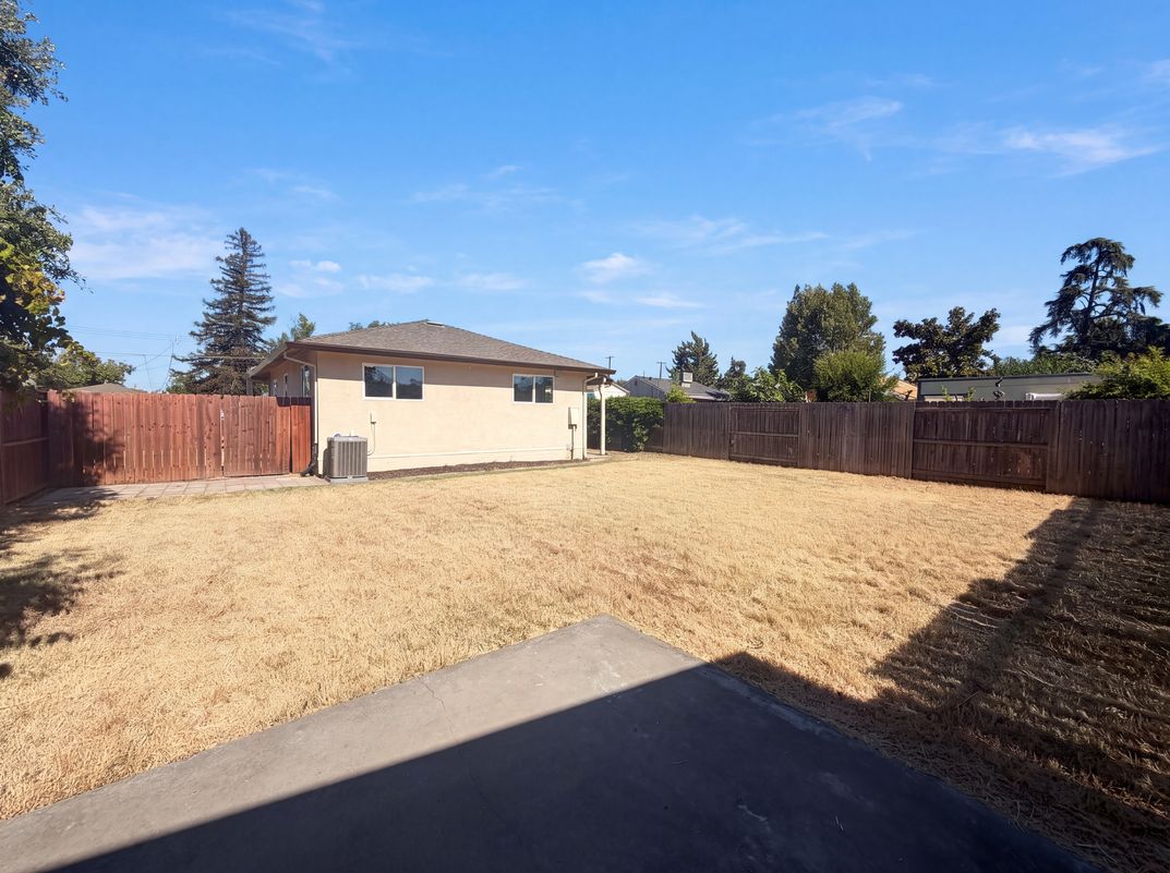 Photo 23 of 24 of 3713 Ripley St, Sacramento, CA
