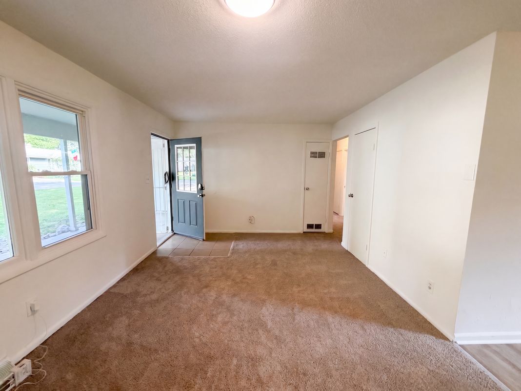 Photo 10 of 22 of 11121 Herrick Ave, Kansas City, MO