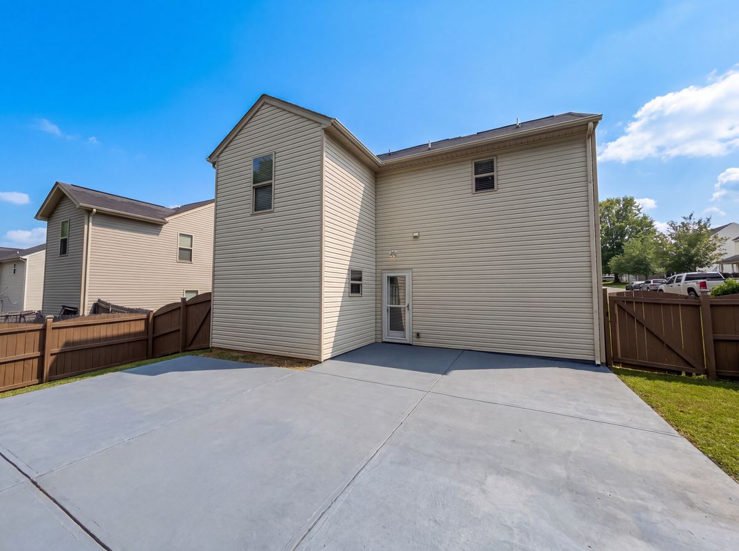 Photo 19 of 21 of 7329 Hidden Creek Dr, Charlotte, NC