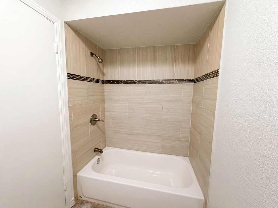 Photo 16 of 21 of 316 Brookwood Dr, Desoto, TX