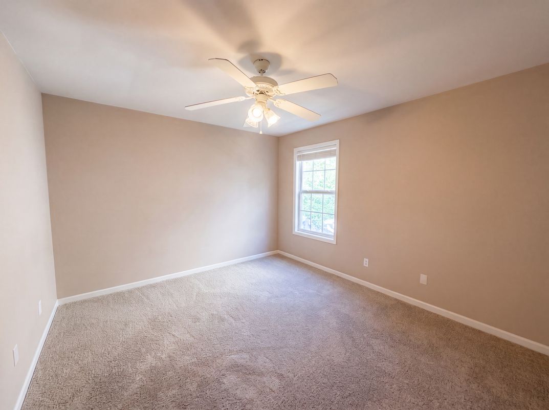Photo 10 of 20 of 9325 Ayscough Rd, Summerville, SC