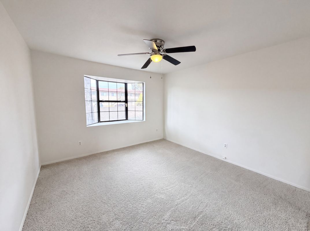 Photo 4 of 24 of 5056 Jeffreys St, Las Vegas, NV