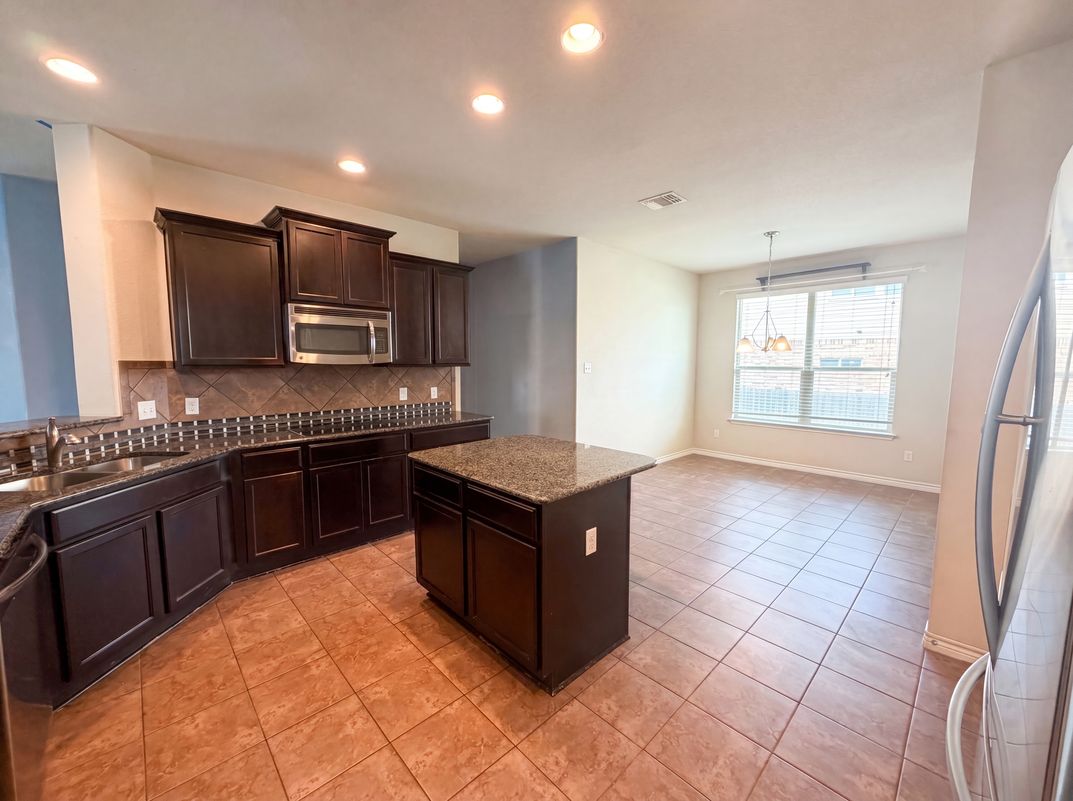 Photo 2 of 24 of 824 Tuscan Rd, Harker Heights, TX