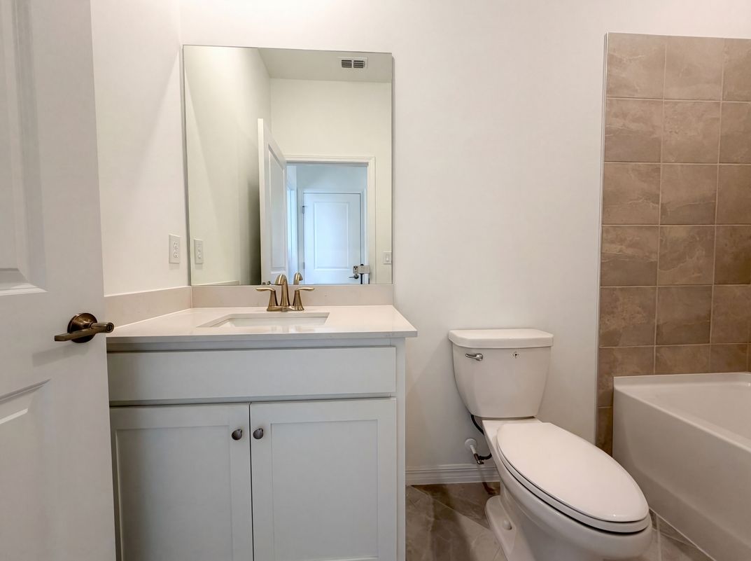Photo 12 of 34 of 3818 NW 46th St, Cape Coral, FL