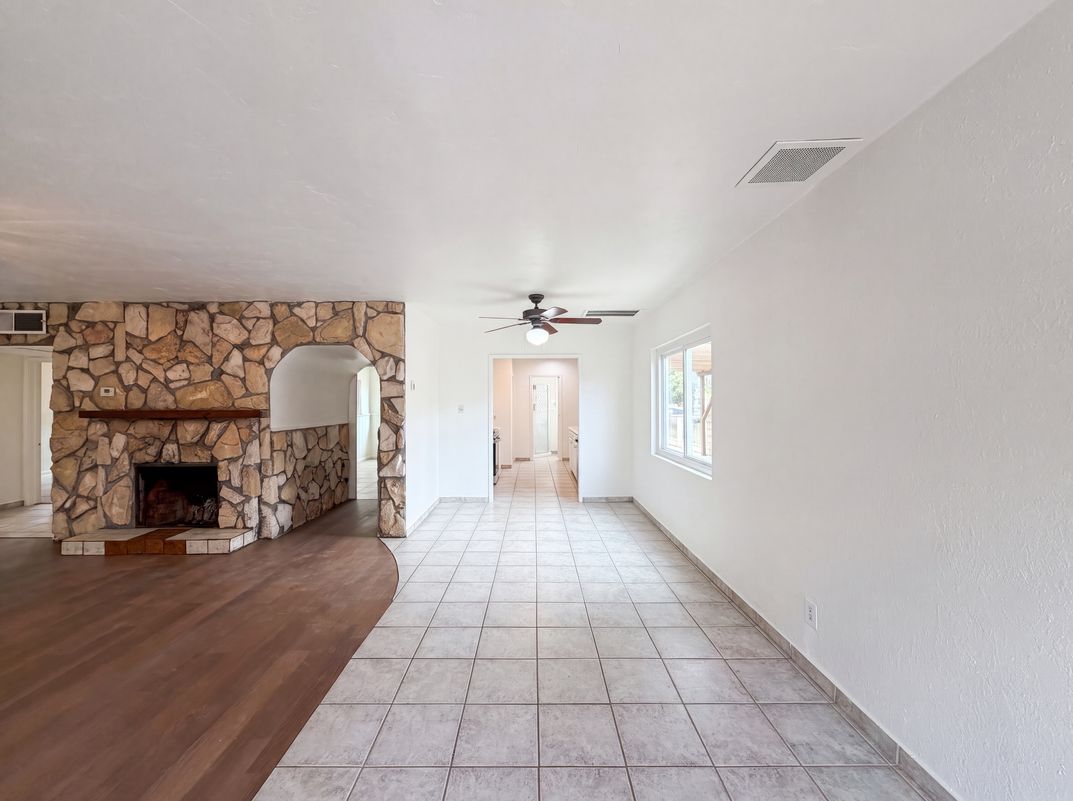 Photo 13 of 22 of 1835 E Palm Ln, Phoenix, AZ