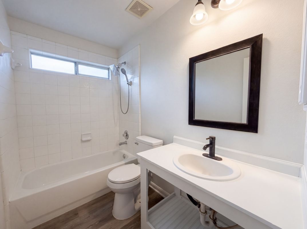 Photo 8 of 23 of 16107 Horseshoe Hill Ct, Cypress, TX