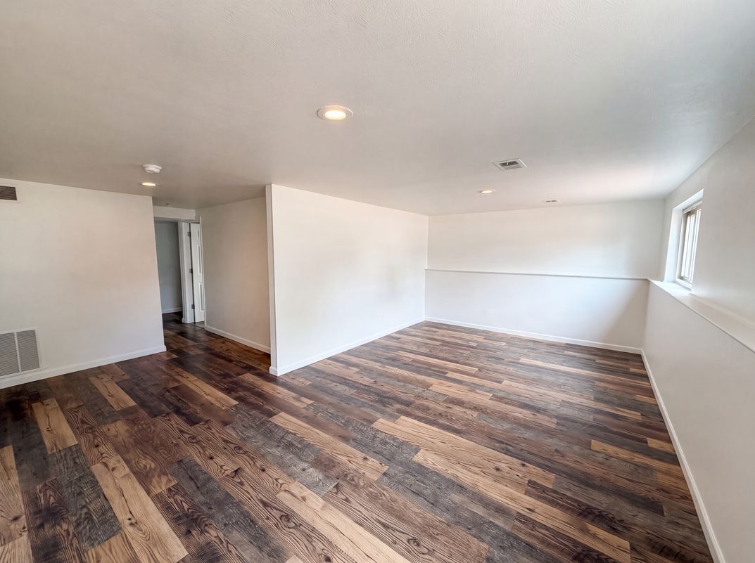 Photo 9 of 28 of 885 W 7th Avenue Dr, Broomfield, CO