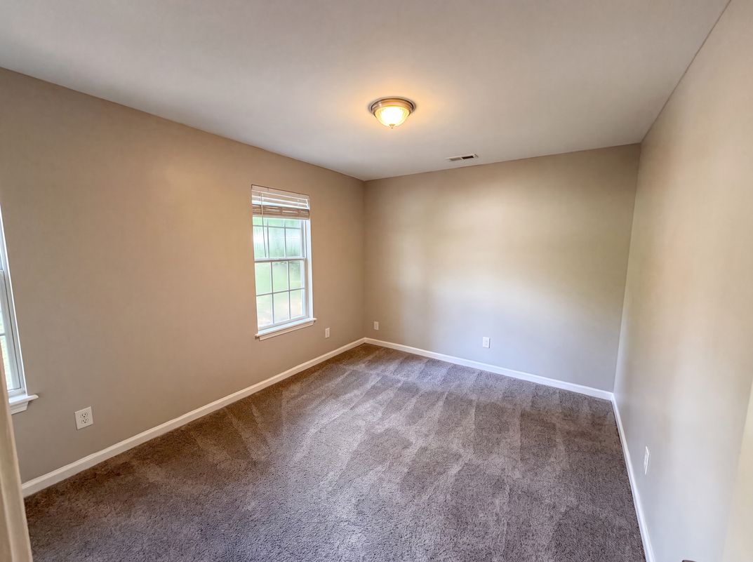 Photo 7 of 19 of 5067 Redan Rd, Stone Mountain, GA