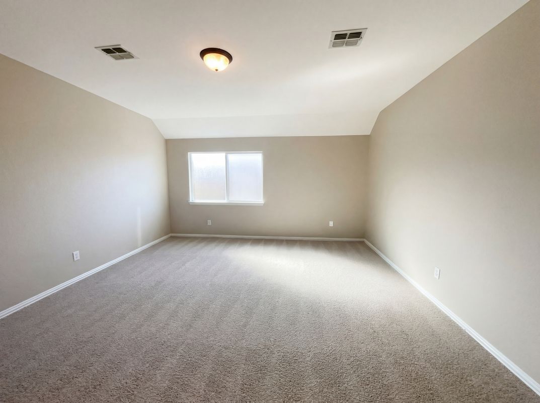 Photo 9 of 21 of 11963 Henderson Dr, Frisco, TX