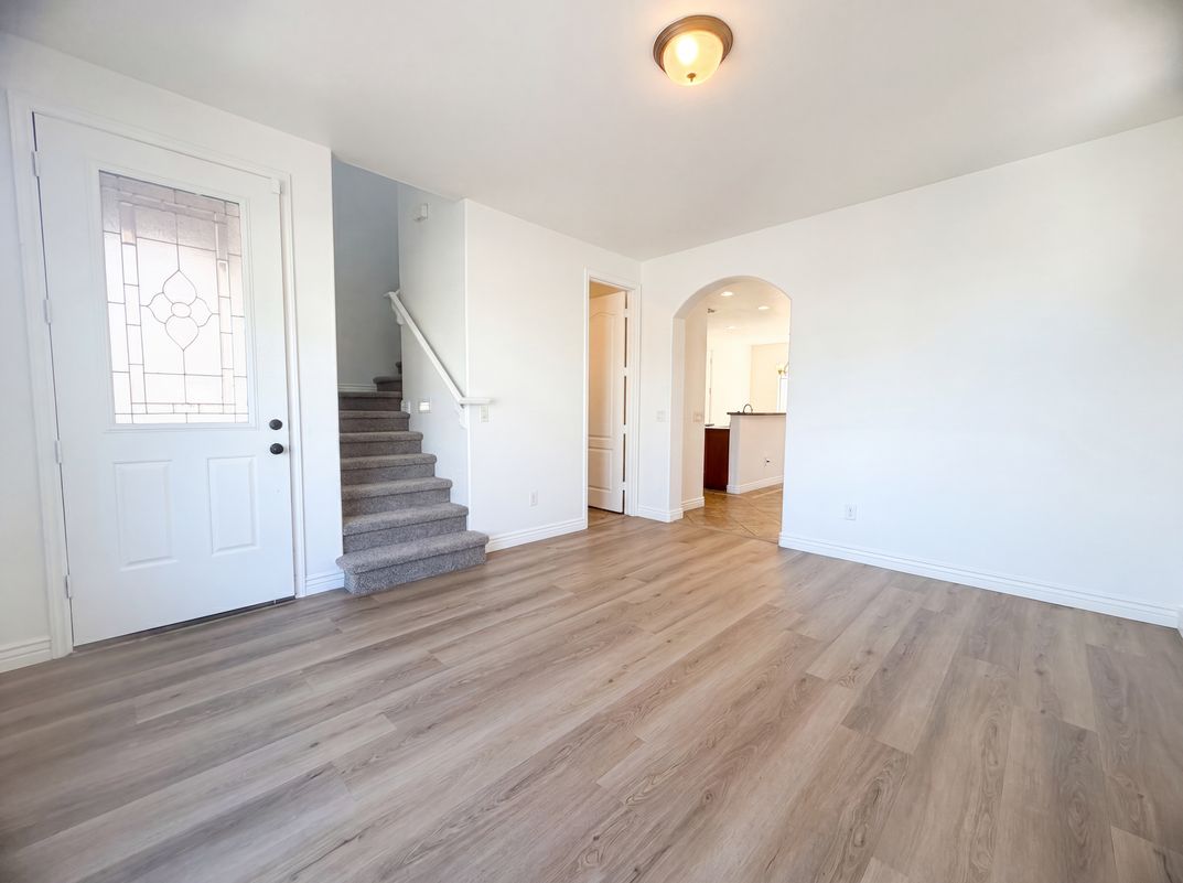 Property photo 3 of 330 S Leandro