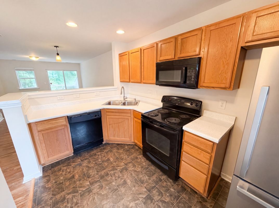 Property photo 2 of 10114 Ballyclare Ct