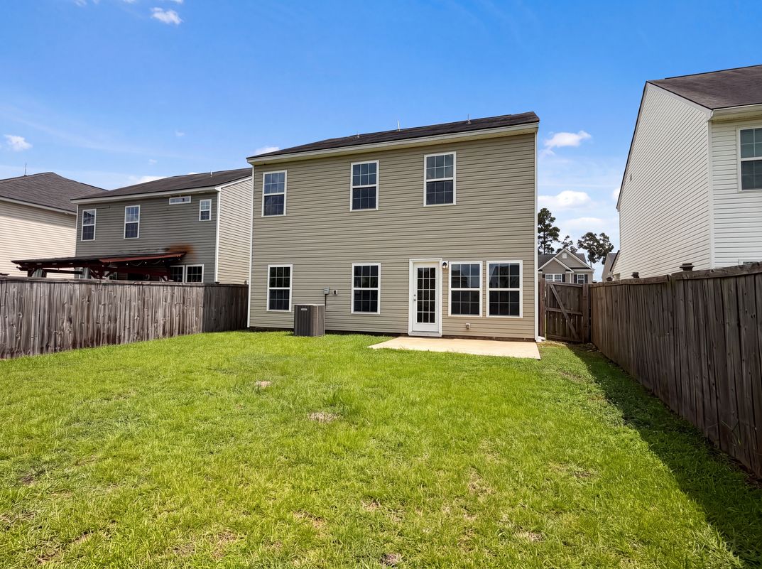 Photo 5 of 20 of 457 Stoney Field Dr, Moncks Corner, SC