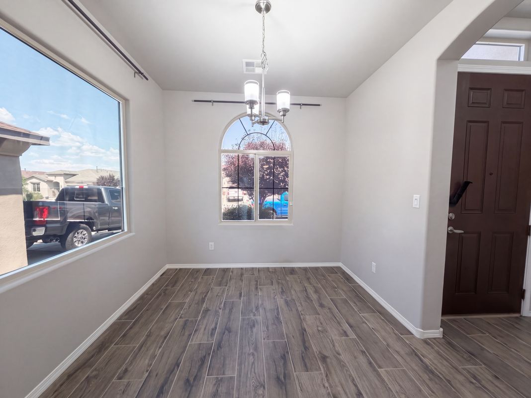 Photo 6 of 24 of 6384 Red Falcon Dr NE, Rio Rancho, NM