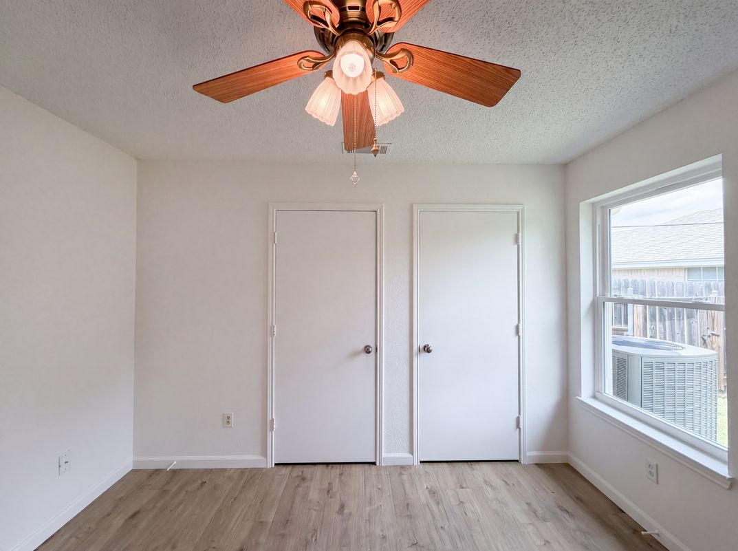 Photo 16 of 22 of 4700 Maryannes Meadow Dr, Fort Worth, TX