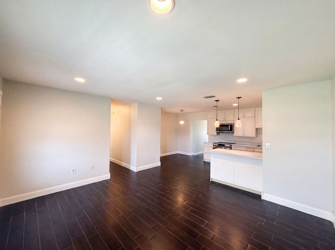 Photo 3 of 19 of 4147 Willow South Dr, Mulberry, FL